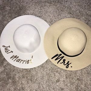 “Just married” and “Mrs.” flobby beach hats